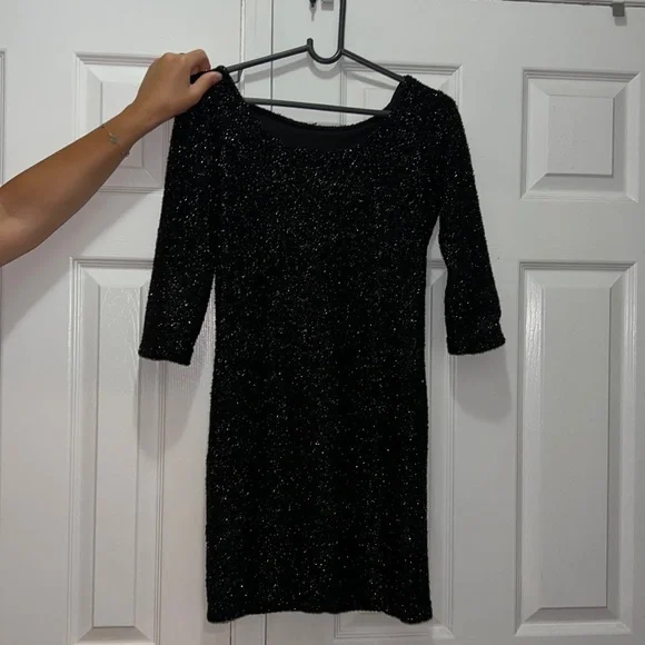 Backless Sequin Bodycon Dress - Picture 2 of 4